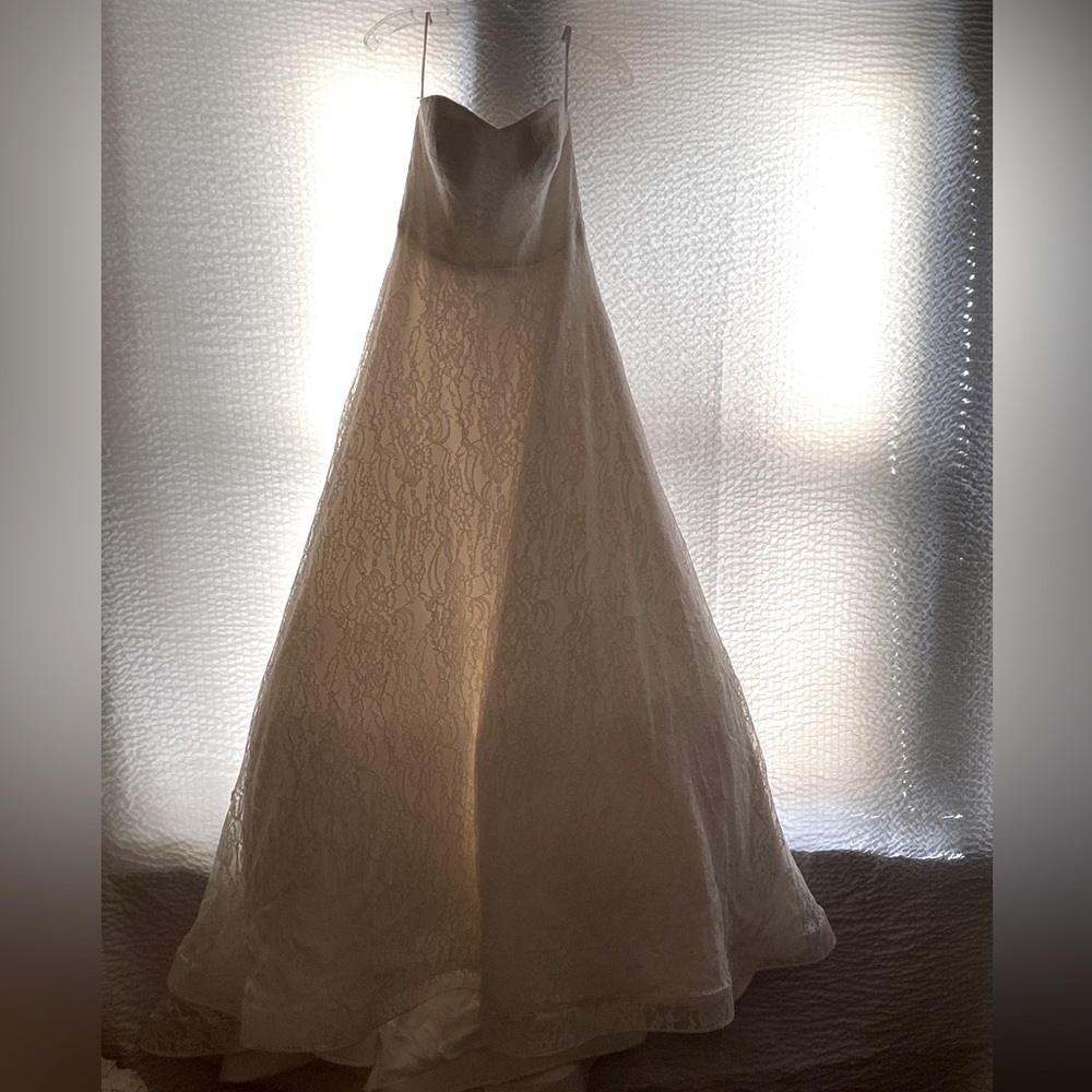 Sarah Nouri Wedding Dress in ivory